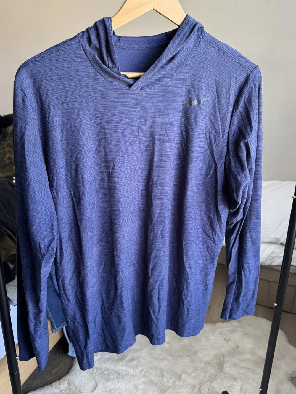 Nike Men's Navy Dri-FIT Long Sleeve Hooded T-Shirt Size Large